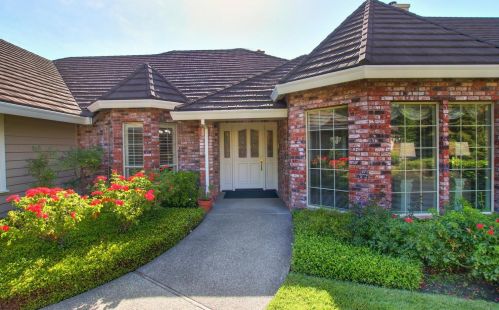 124 Lost Creek Dr, Folsom, CA 95630-1522