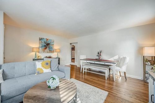 3316 Honey Creek Dr, Milwaukee WI  53219-3911 exterior