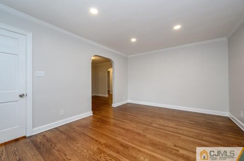 2124 Ludlow St, Rahway NJ 07065-3612 exterior