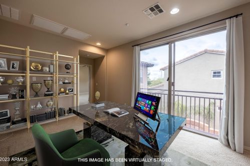 3931 Crst Ln, Phoenix AZ 85027-1602 exterior