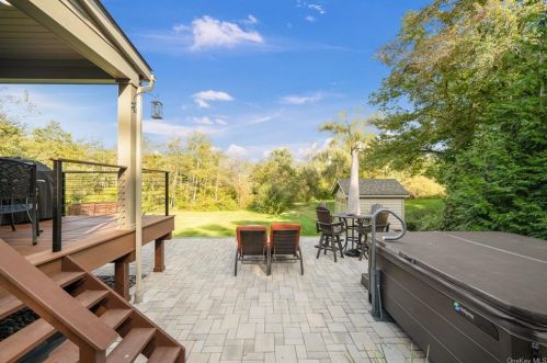 505 Bedford Rd, Armonk NY 10504-2905 exterior