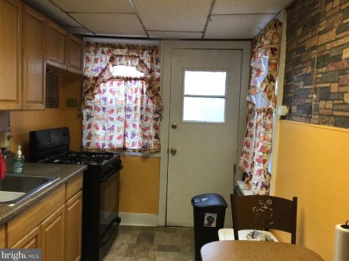 2790 Constitution Rd, Camden NJ 08104-2985 exterior