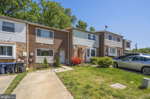 1956 Valley Ter, Washington, DC 20032-4626