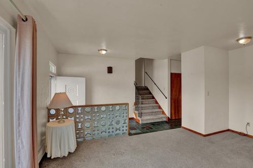 4412 Everlawn St, Pittsburgh PA 15122-2112 exterior