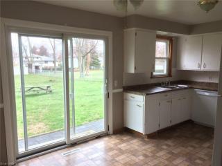 13918 Settlement Acres Dr, Cleveland OH  44142-3959 exterior