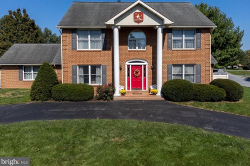 1002 Shadowstone Dr, Lancaster, PA 17603-9700
