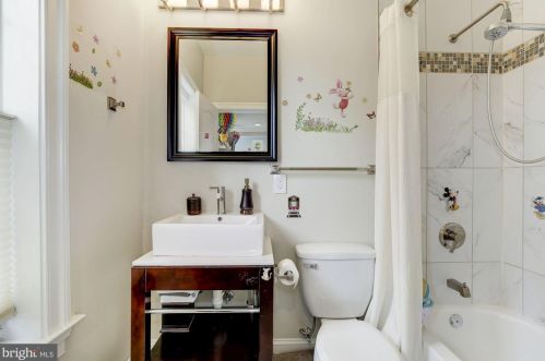 5536 30 Pl, Washington DC 20015-1209 exterior