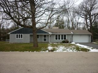 842 Fieldcrest Dr, Neenah WI  54956-1716 exterior