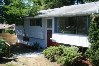 332 175th St, Seattle, WA 98133-4704