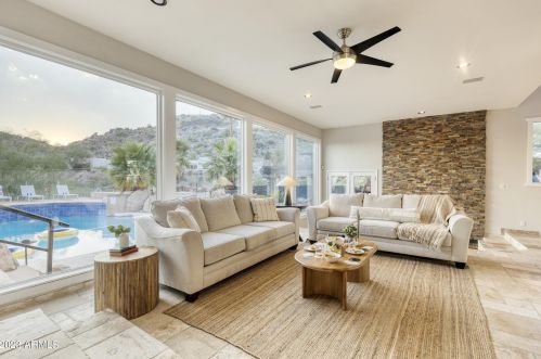 6619 36th St, Phoenix AZ  85018-1004 exterior