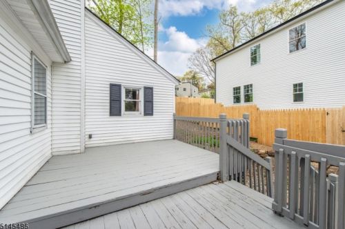 504 Brooklyn Mtn Rd, Hopatcong NJ 07843-1275 exterior