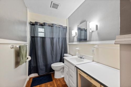 50 Kenneth Dr, Pittsburgh PA 15223-1204 exterior