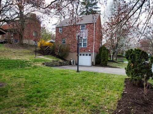 805 Fruithurst Dr, Pittsburgh PA 15228-2565 exterior