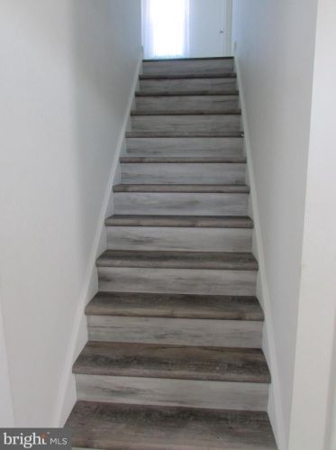 737 Byberry Rd, Philadelphia PA 19154-1842 exterior