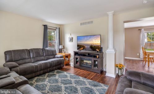 201 Empire Ave, Blenheim NJ 08012-4704 exterior