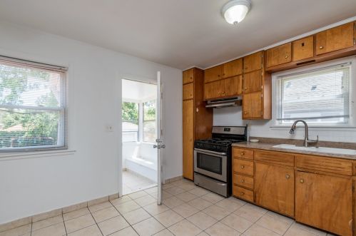 813 Leith Ave, Waukegan IL 60085-2545 exterior