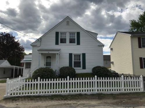 35 Darwin St, Woonsocket, RI 02895-6313