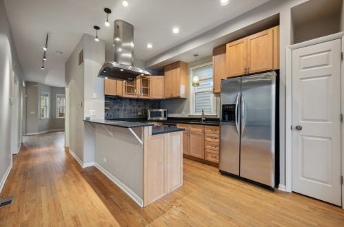 3340 Hamilton Ave, Chicago IL 60636-1020 exterior