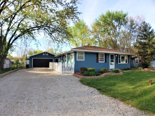 2421 Chestnut St, Joliet, IL 60435-1113