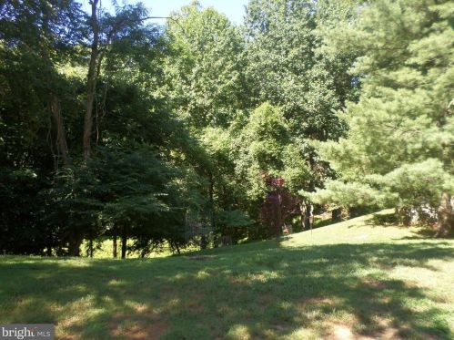 10846 Whiterim Dr, Rockville MD 20854-1779 exterior