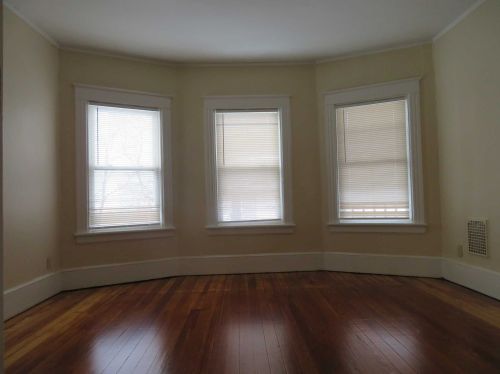 9 Oak St, Poughkeepsie NY  12601-4709 exterior