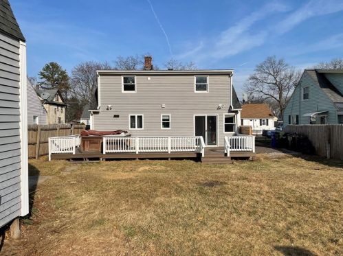 52 Pheland St, Springfield MA 01109-1318 exterior