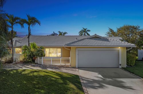 10041 Crosswind Rd, Boca Raton, FL 33498-4738