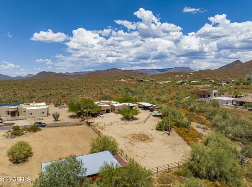 40115 3rd St, Phoenix AZ  85086-8606 exterior