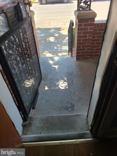 319 Engle St, Chester PA 19013-2509 exterior