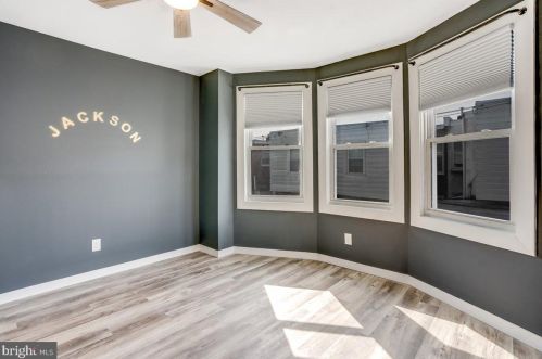 5817 Henry Ave, Philadelphia PA  19128-1702 exterior