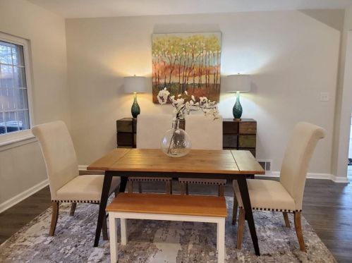 415 Hammond Dr, Atlanta GA 30328-5232 exterior