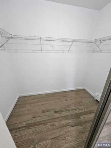 133 Roosevelt Pl, Palisades Park NJ  07650-1119 exterior