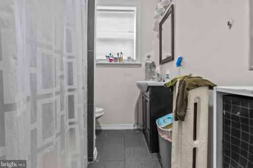 141 56 St, Philadelphia PA 19143-5306 exterior