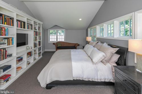 307 Edgerstoune Rd, Princeton NJ 08540-6716 exterior