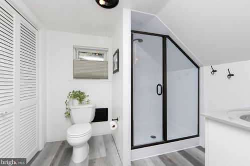 257 Stratford Ave, Camden NJ 08108-2327 exterior