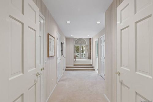 10 Durham Dr, Huntington Station NY 11746-5310 exterior