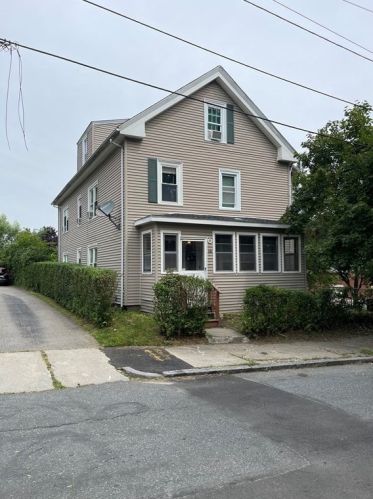 18 Falmouth St, Worcester MA 01607-1313 exterior