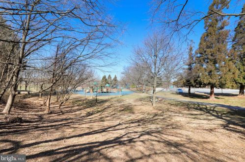 10409 Gainsborough Rd, Rockville MD 20854-2510 exterior