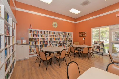 592 Cortina Ln, Fort Pierce FL 34986-1742 exterior