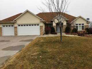 10710 Crestridge Dr, Hopkins MN  55305-1614 exterior