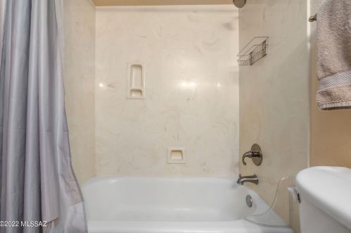 1458 Olympic Club Dr, Tucson AZ  85710-7250 exterior