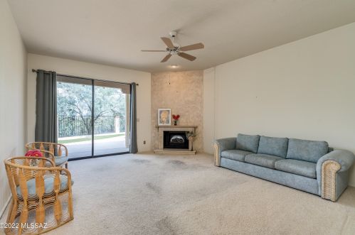 1035 Camino Diestro, Tucson AZ 85704-7694 exterior