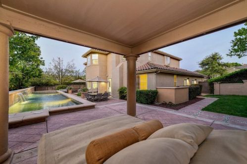 1094 Souza Dr, Folsom CA  95762-7550 exterior