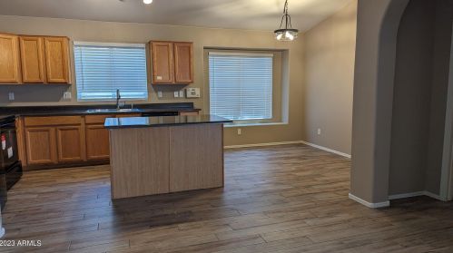 18642 42nd St, Phoenix AZ  85050-3376 exterior