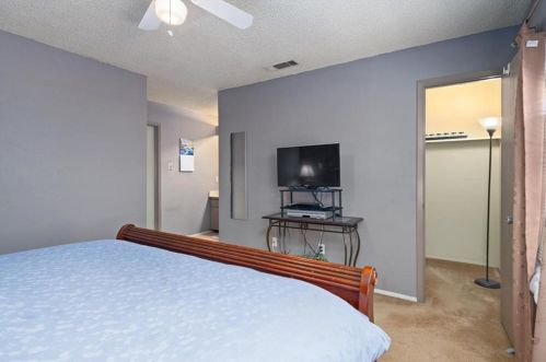 7241 Coronado Cir, Austin TX 78752-2008 exterior