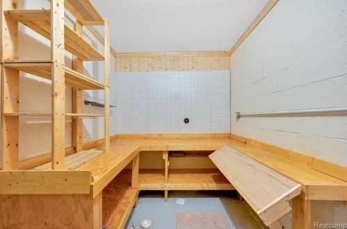 418 Devonshire Dr, Lake Nepessing MI 48446-4796 exterior