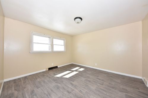 9335 Birch Ave, Milwaukee WI 53217-5359 exterior