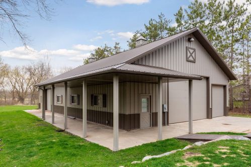 8395 Ox Yoke Cir, Maple Plain, MN 55359-9558