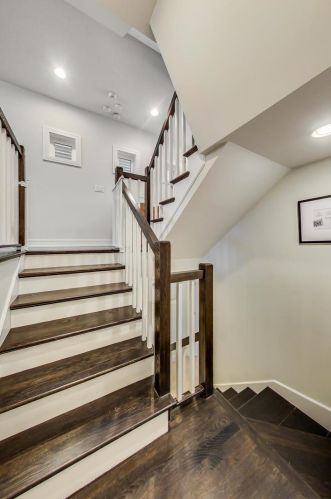 3131 Spaulding Ave, Chicago IL 60618-6804 exterior