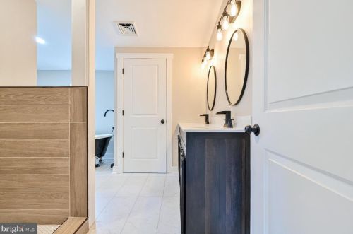 465 Bailey St, Pilesgrove NJ  08098-1014 exterior